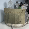 Mustertasche forestfarbenes Velourleder mit goldenen Nieten